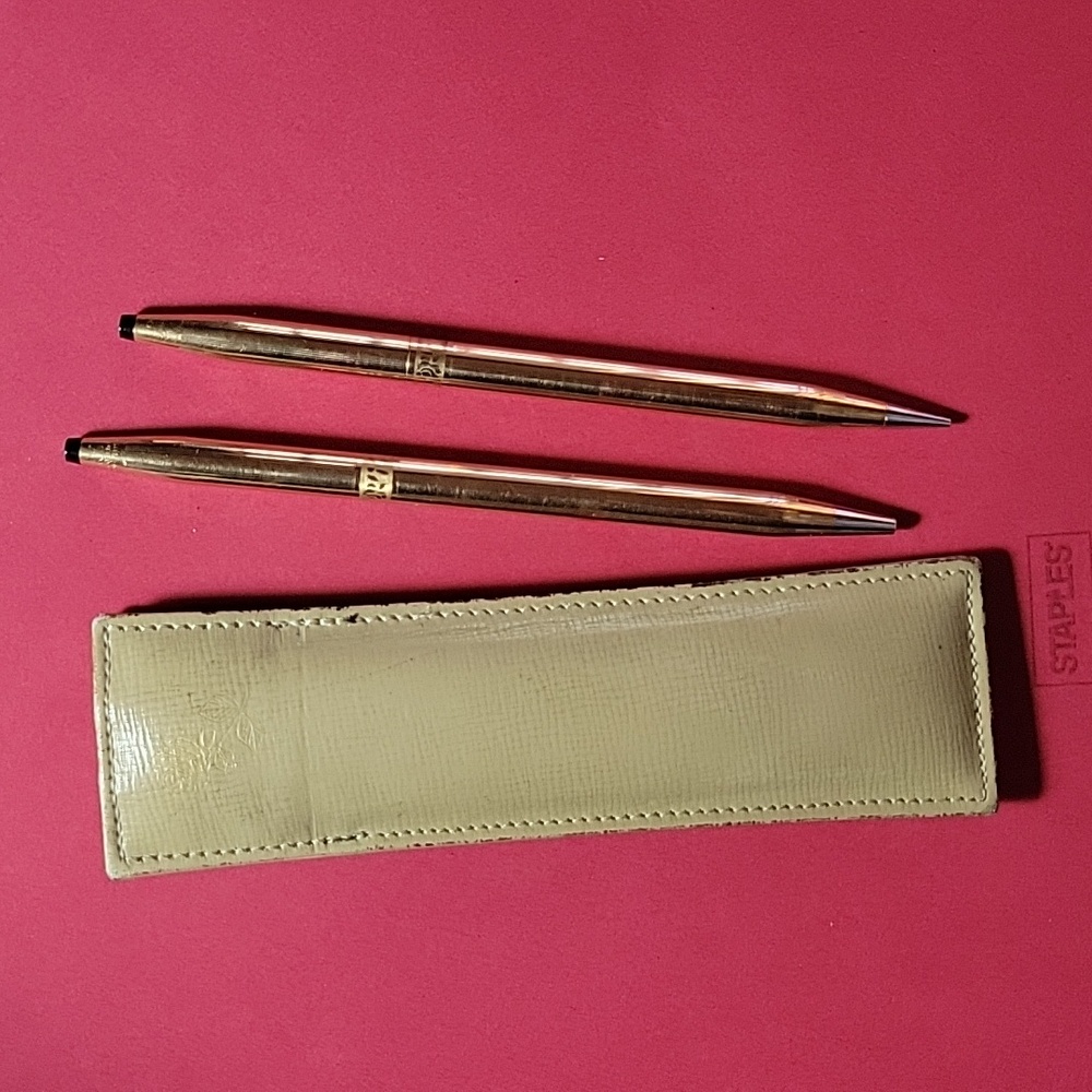Vintage Cross 120 14kt gf Ladies Pen & Mechanical Pencil Set w Leather Sleeve